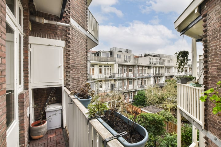 Bekijk foto 10 van Rietwijkerstraat 54-II