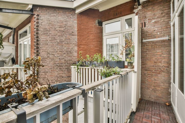 Bekijk foto 11 van Rietwijkerstraat 54-II