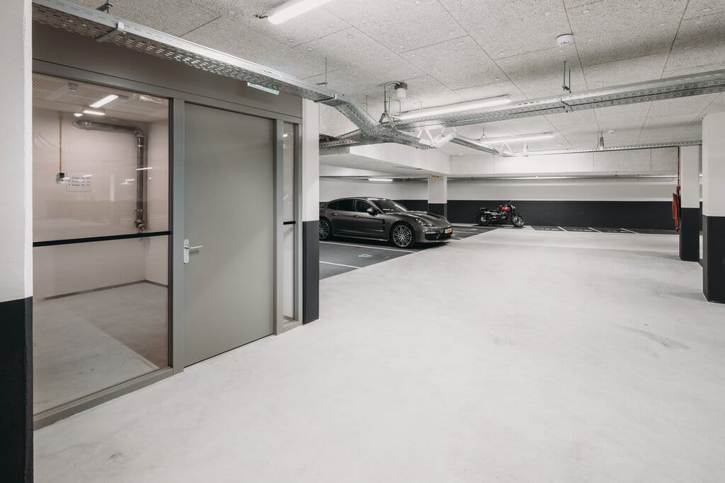 Foto 10 van Wijdesteeg 4-PPMOTOR