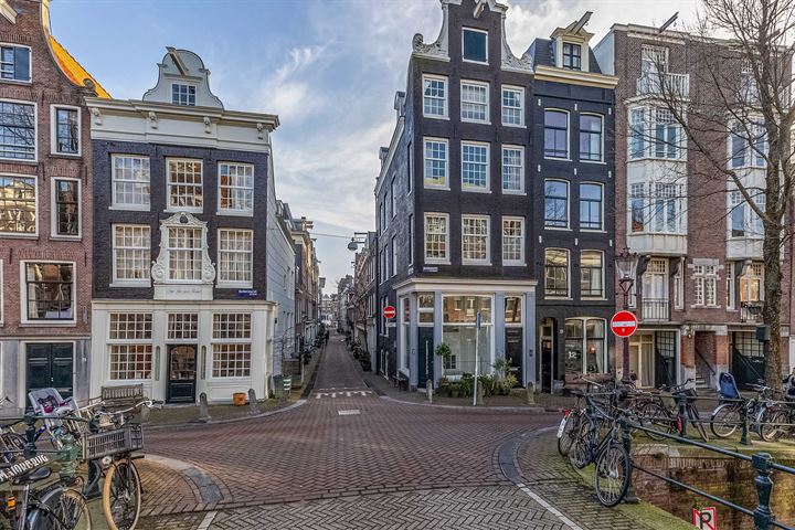 View photo 23 of Bloemstraat 188-F