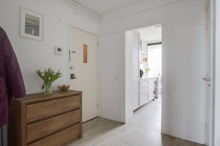 Bekijk foto 5 van Kapteynlaan 63