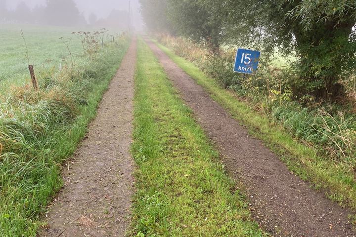 View photo 19 of Middendijk