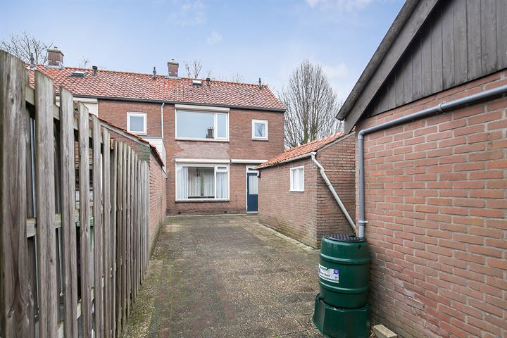 Bekijk foto 3 van Tulpstraat 6