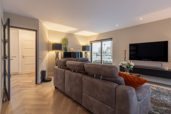 Foto 9 van Apolloweg 325