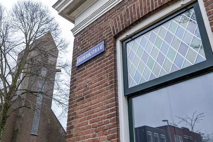 Bekijk foto 5 van Frederikstraat 4