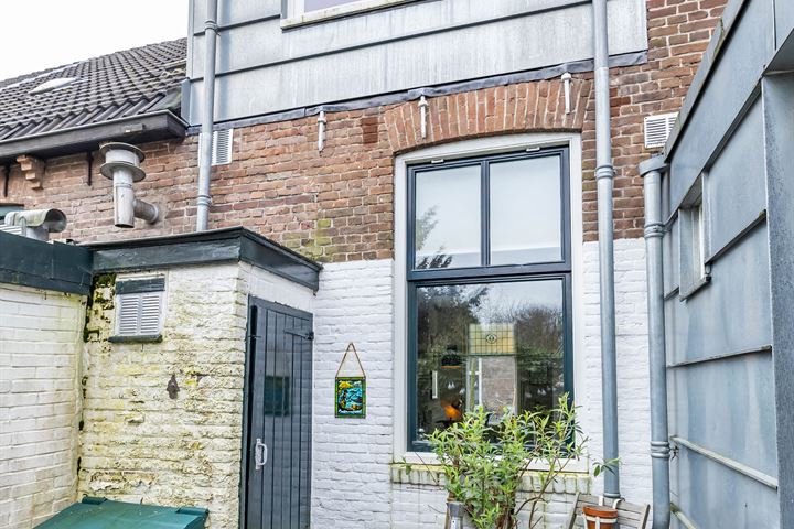 Bekijk foto 32 van Frederikstraat 4