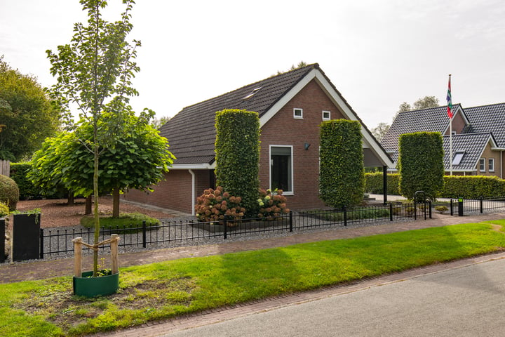 Bekijk foto 4 van Markeweg 154