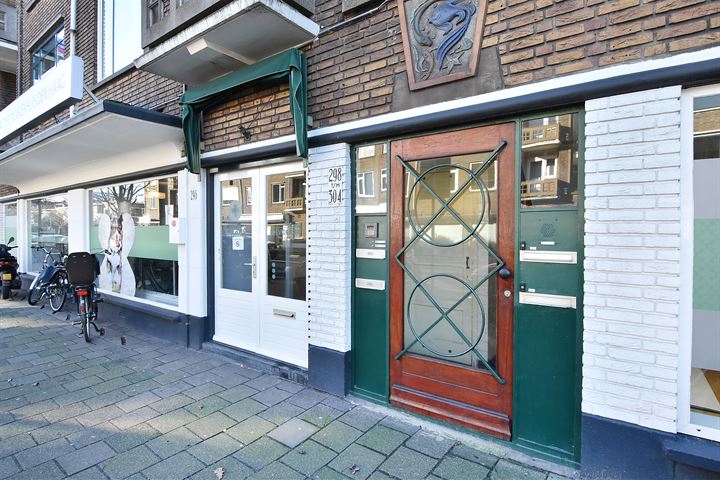 View photo 33 of Goudenregenstraat 300