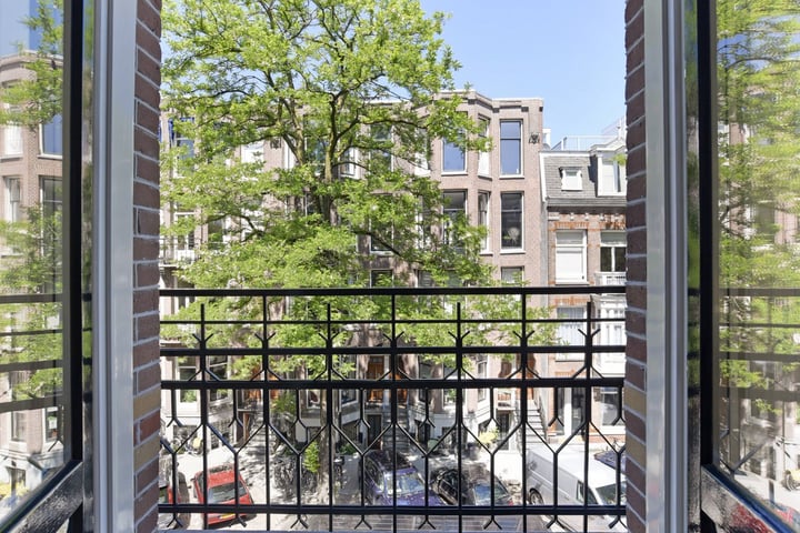 View photo 7 of Van Breestraat 111-2