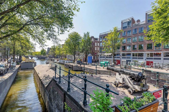 Bekijk foto 39 van Eerste Goudsbloemdwarsstraat 12