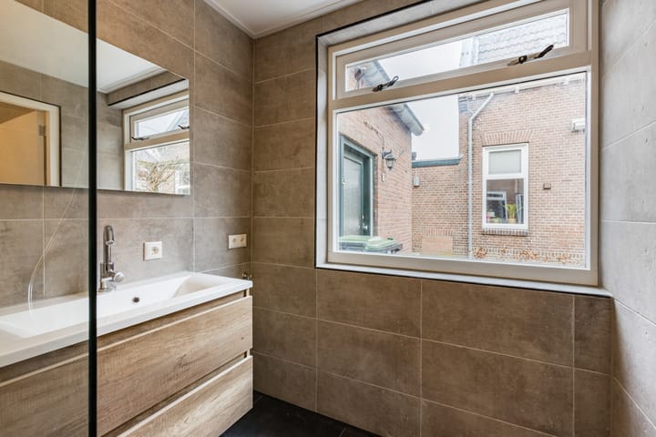 Foto 33 van Schoolstraat 5