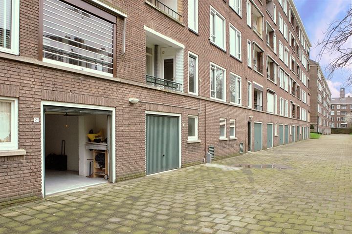 Bekijk foto 36 van Huis te Landelaan 204