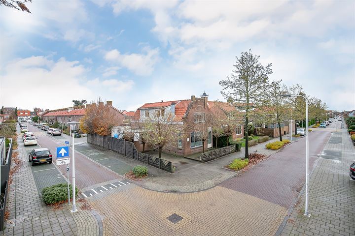 Bekijk foto 5 van Admiraal de Ruyterstraat 90