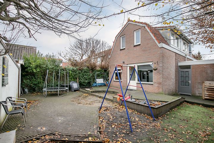 Bekijk foto 17 van Admiraal de Ruyterstraat 90