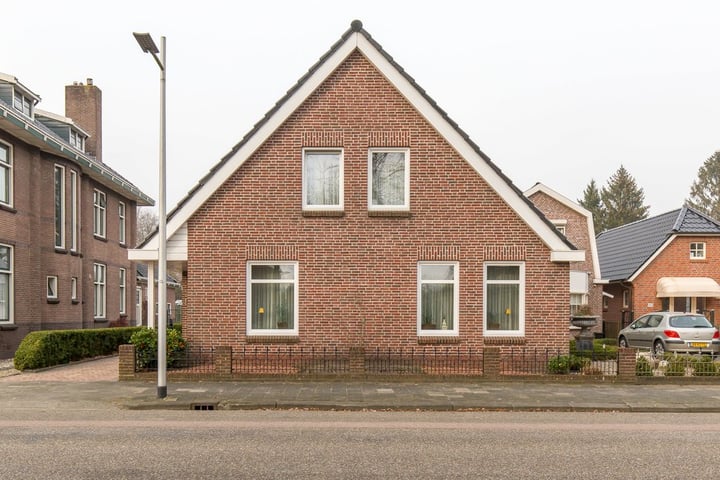 Bekijk foto 2 van Hoofdstraat 17