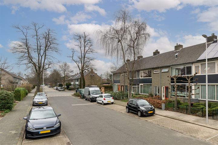 View photo 3 of Odenveltlaan 40