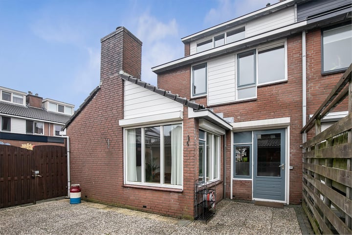 Bekijk foto 35 van van Beethovenlaan 32