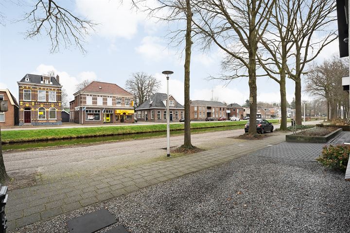 Bekijk foto 32 van Moerheimstraat 11