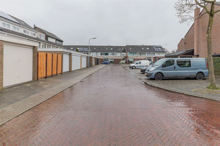 Bekijk foto 32 van Damaststraat 17