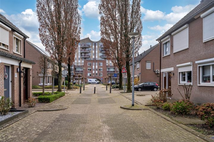 Bekijk foto 44 van Frans Coehorststraat 19