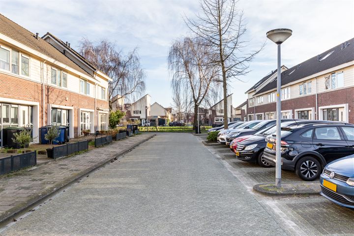 View photo 29 of P.C. Boutensstraat 17