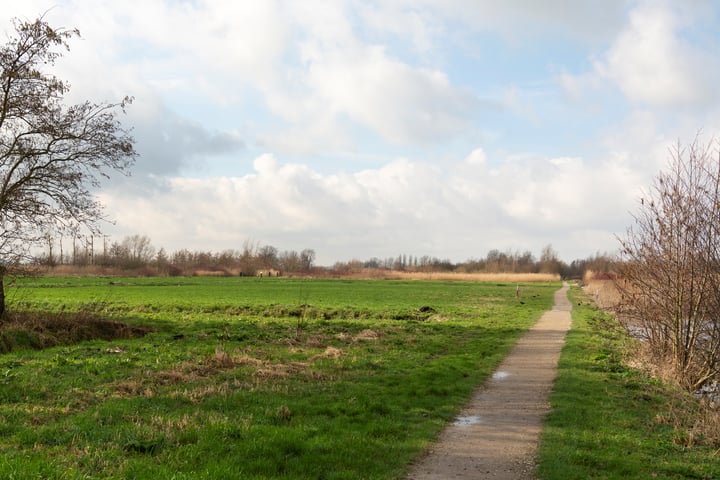 Bekijk foto 35 van Derde Werelddreef 91