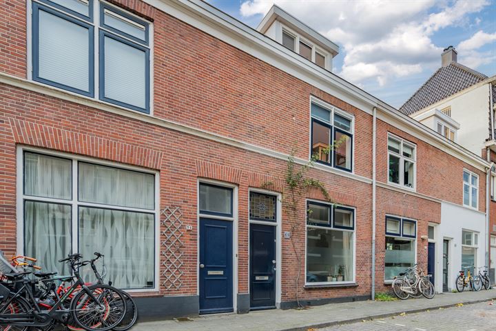 View photo 29 of Riouwstraat 69