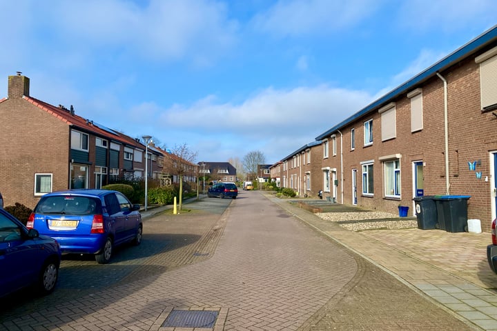 Bekijk foto 23 van Kanaalstraat 26