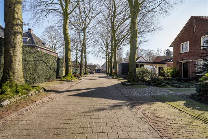 Bekijk foto 47 van Pastoor de Louwstraat 18