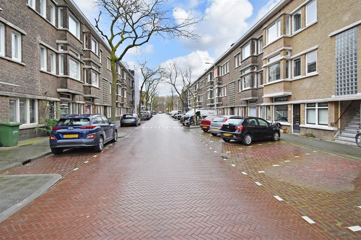 Bekijk foto 39 van Van Heutszstraat 78