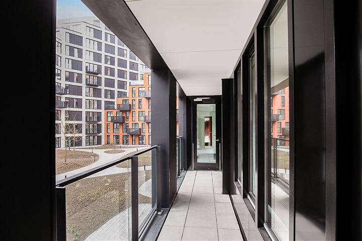 View photo 10 of Mies van der Rohestraat 19