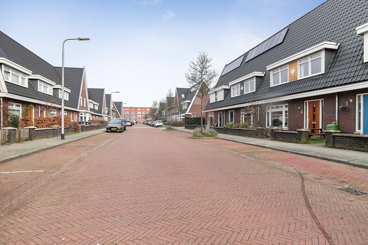 View photo 40 of Brederostraat 27