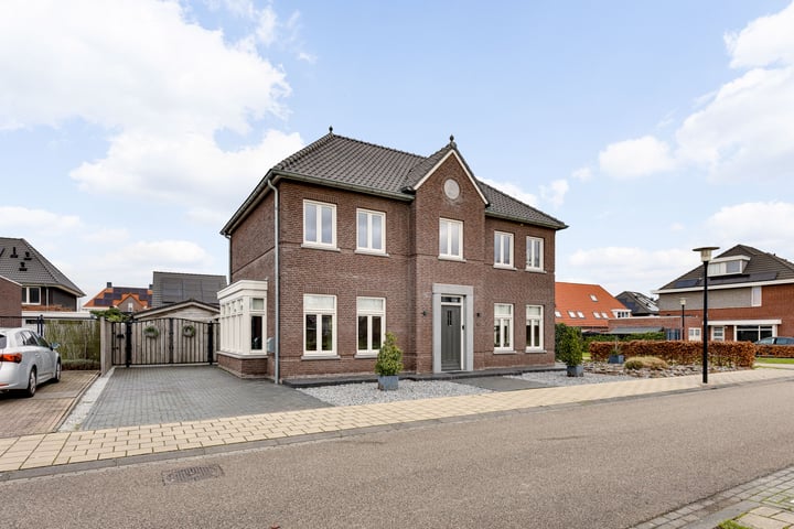 Bekijk foto 50 van Groenewoudstraat 32