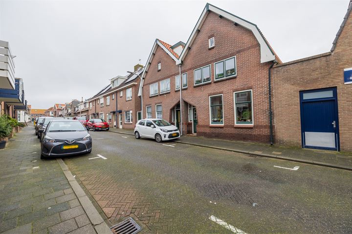 Bekijk foto 32 van Boorsmastraat 1