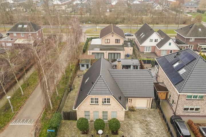 Bekijk foto 43 van Dagobertstraat 1