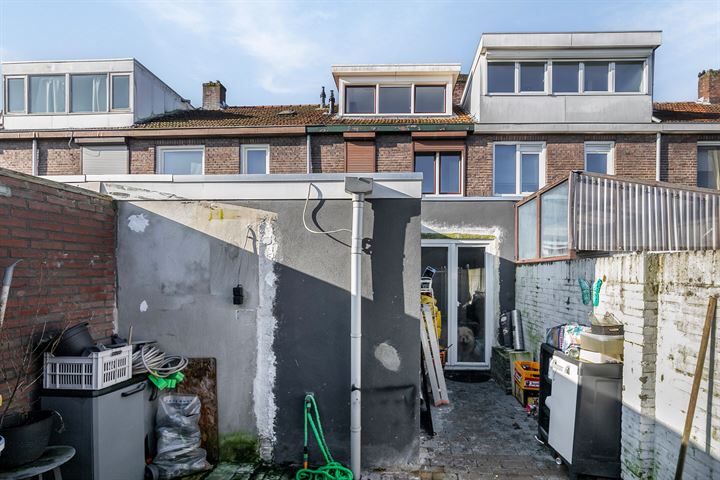 Bekijk foto 20 van Celebesstraat 60