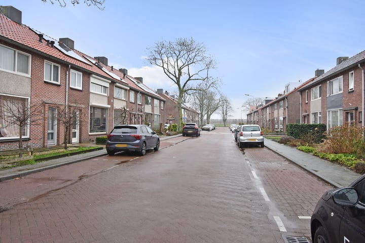 Bekijk foto 39 van Oranjestraat 27