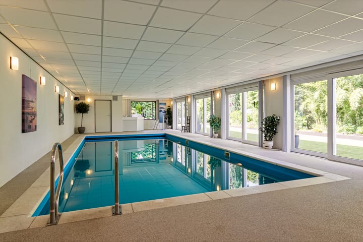 Photo 21 of Teugenaarsstraat 39