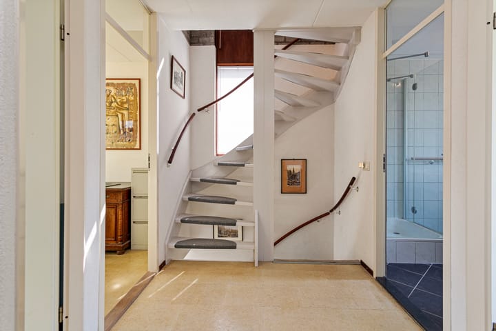 Photo 28 of Teugenaarsstraat 39