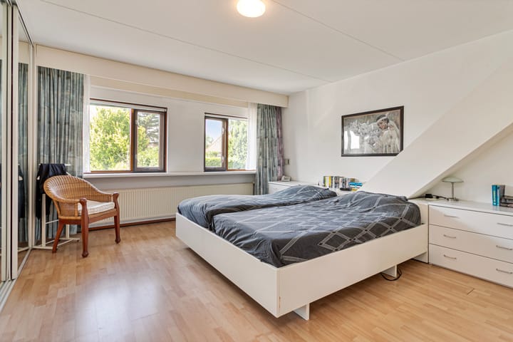 Photo 29 of Teugenaarsstraat 39