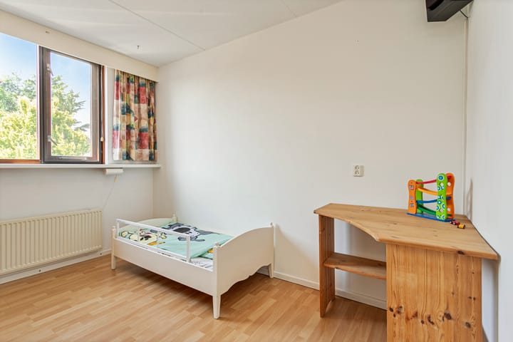 Photo 33 of Teugenaarsstraat 39