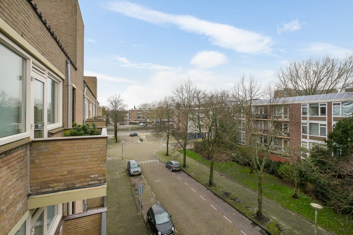 View photo 23 of Gijsbrecht van IJselsteinstraat 225