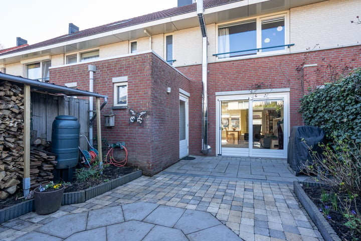 Bekijk foto 4 van Toon Beynenstraat 8