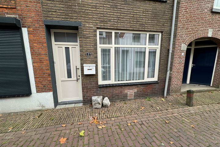 Bekijk foto 13 van Tholensstraat 137