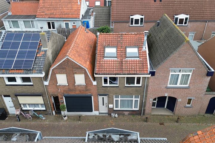 Bekijk foto 18 van Tholensstraat 137