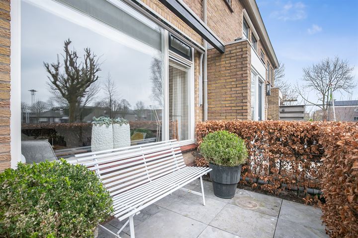 Bekijk foto 2 van Prinses Beatrixstraat 48