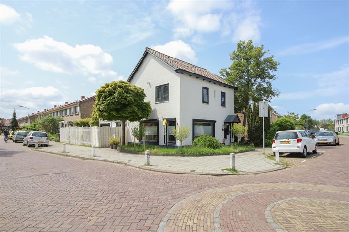 Bekijk foto 3 van Jasmijnstraat 25