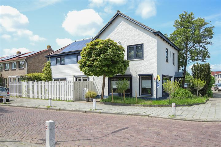 Bekijk foto 2 van Jasmijnstraat 25