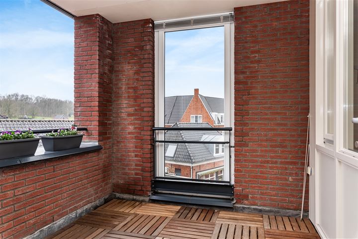 View photo 15 of Taets van Amerongenstraat 2-10