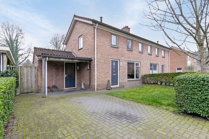 Bekijk foto 3 van Prinses Beatrixstraat 8